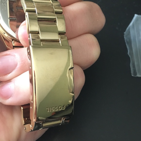Gold Fossil Watch - Picture 2 of 3
